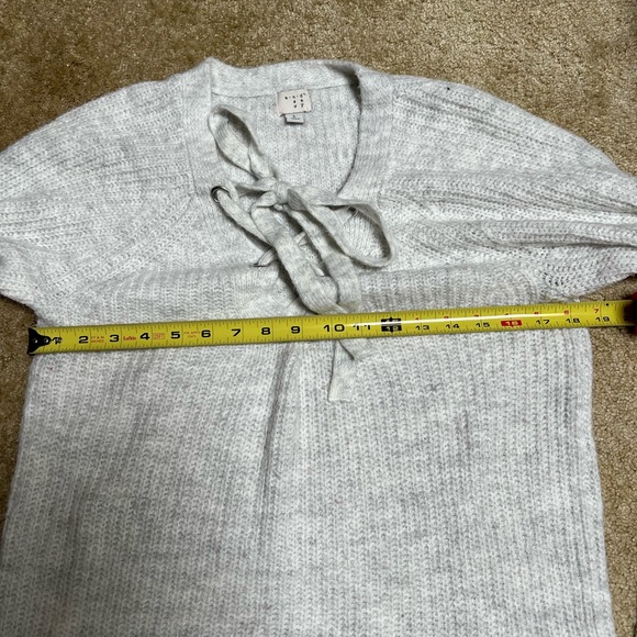 Sweater - Picture 3 of 7